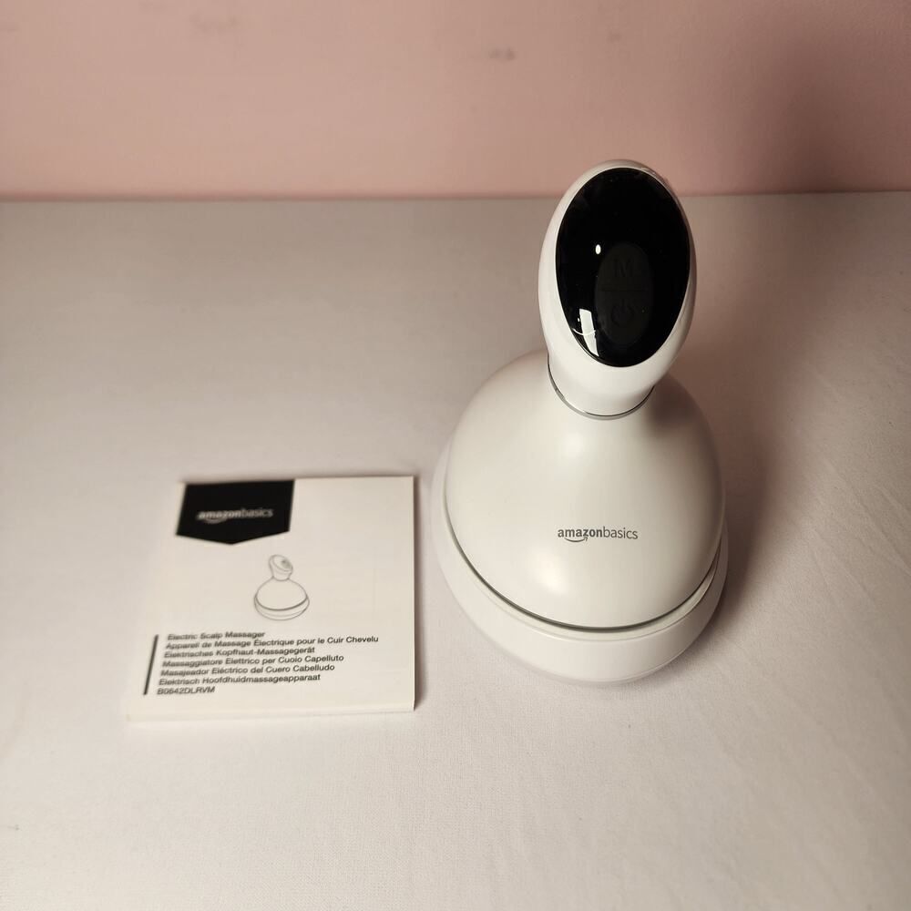 AMAZON BASICS ELECTRIC SCALP MASSAGER WITH FOUR MASSAGE MODES - WHITE
